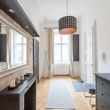 Oasis - Dohany Street I Apartment